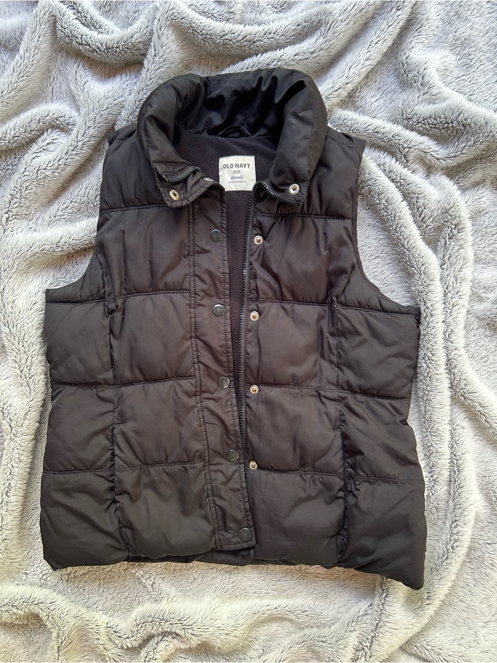Old Navy Black Quilted Puffer Vest with Stand Collar